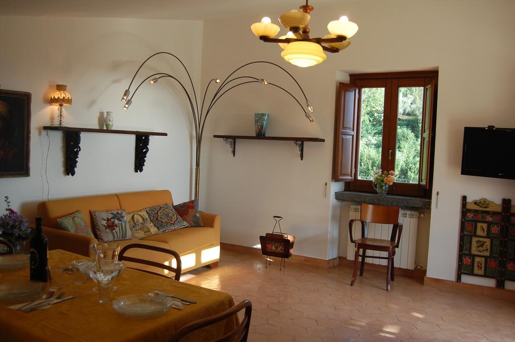בית הארחה Casola di Napoli 	Monticelli Mansion מראה חיצוני תמונה